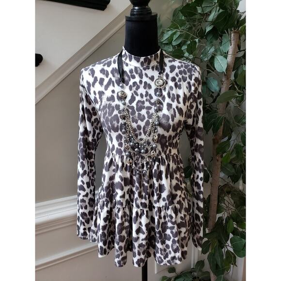 Carole Christian Blouse Top Womens Medium White Leopard Print Tiered Hem Stretch - Picture 2 of 10